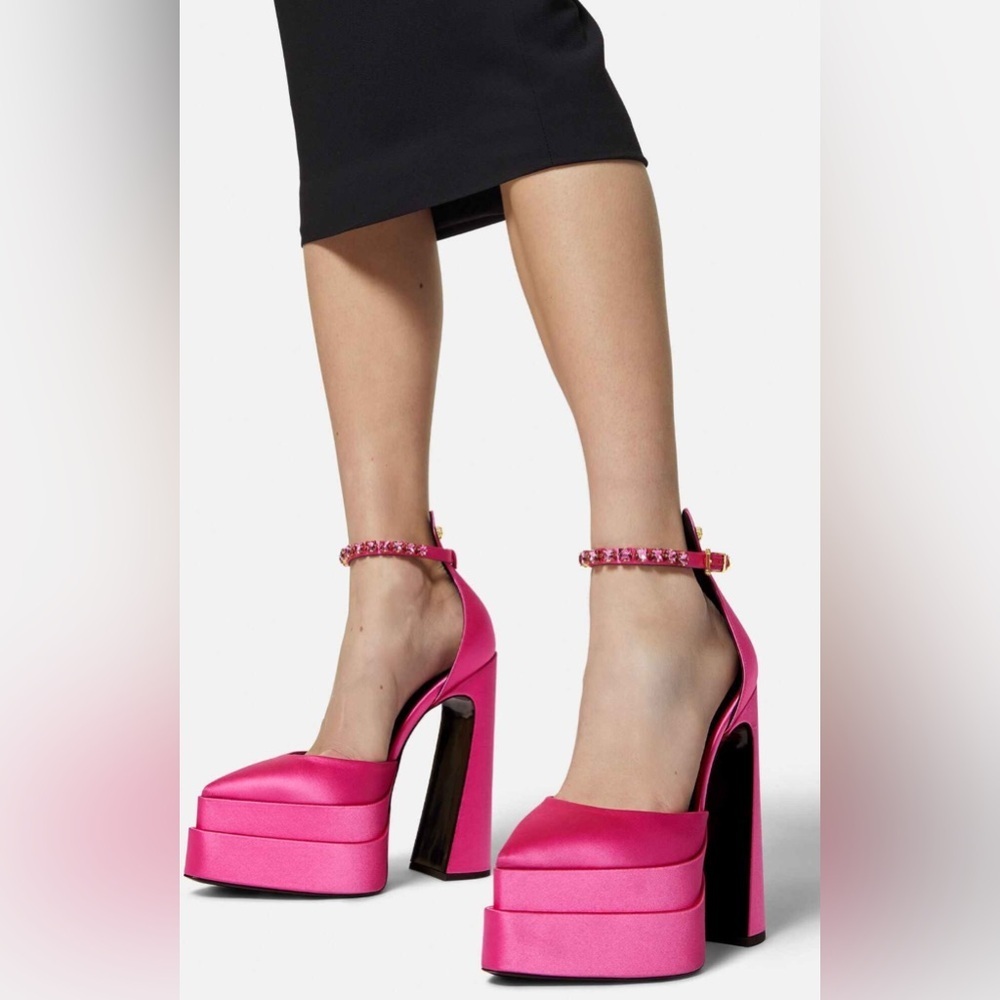 VERSACE Decollete Pink Lemonade Satin Platform Crystal Pointy Heels EU 40 - Picture 6 of 16